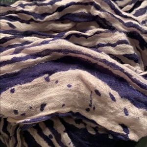 Navy and cream scarf